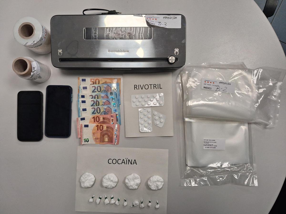 Imagen de la droga intervenida al detenido en Lleida