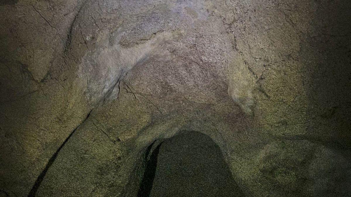 La mano estampada en la cueva de Tito Bustillo.