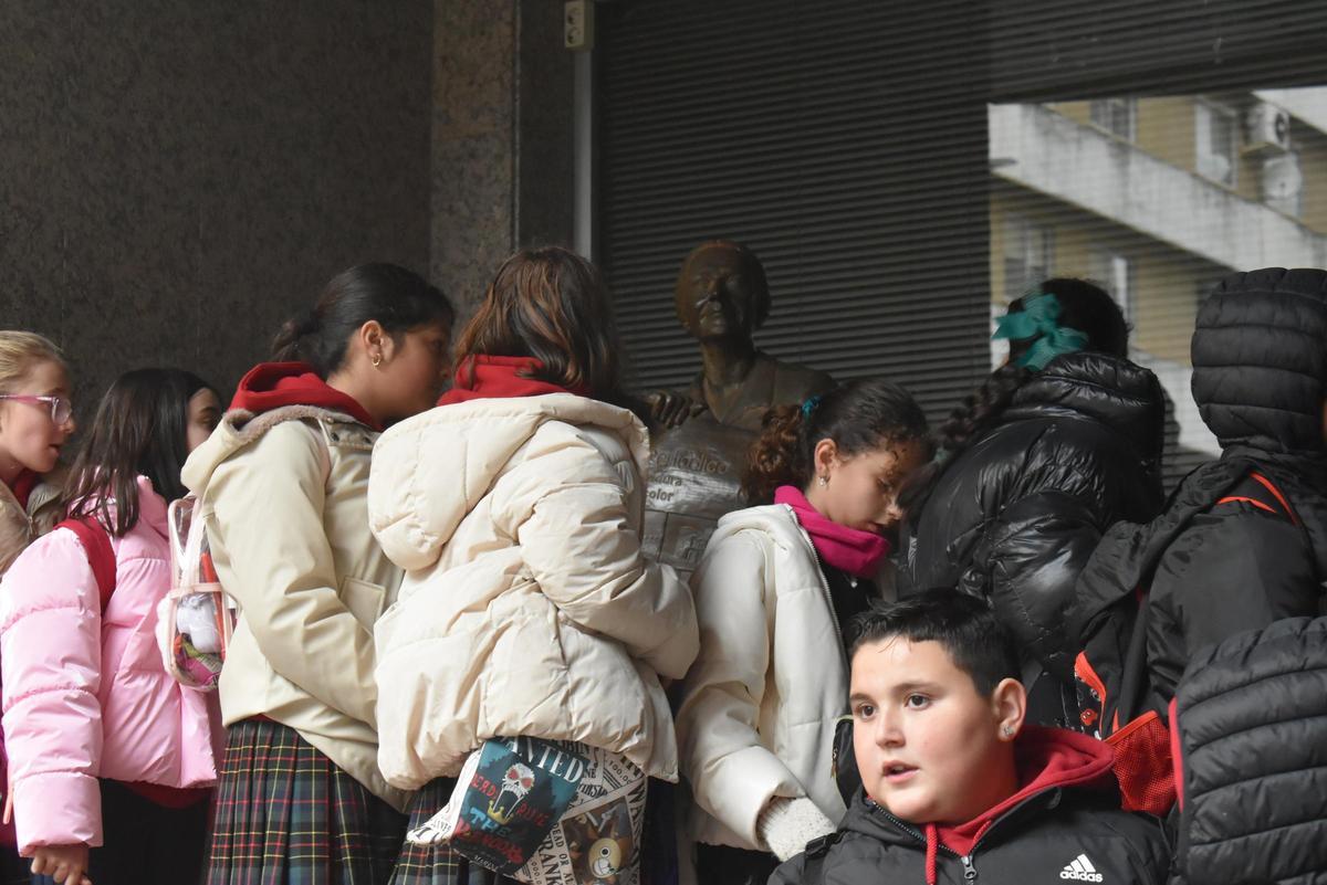 Fotogalería | El colegio María Auxiliadora de Cáceres visita El Periódico Extremadura