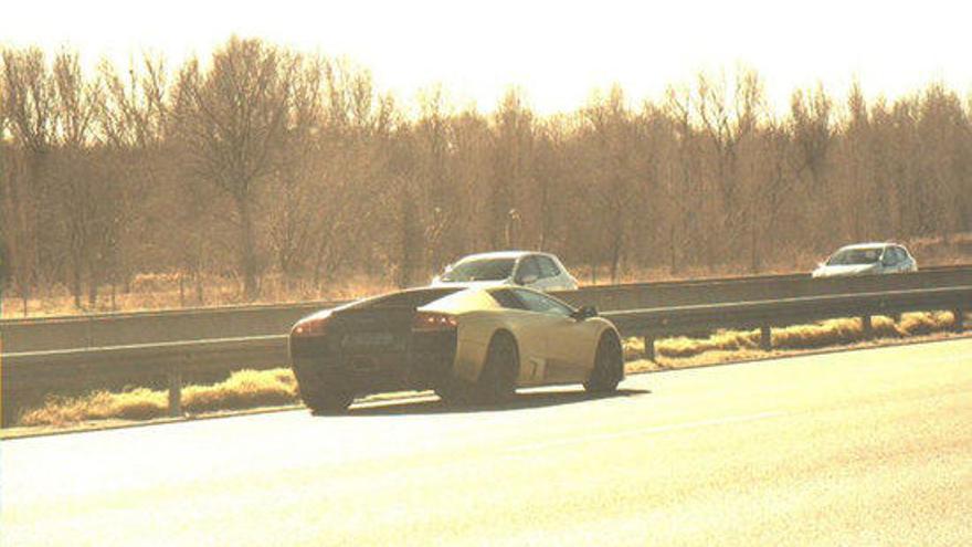 Enxampen per tercer cop en un mes i mig un conductor sense permís i a 170 km/h