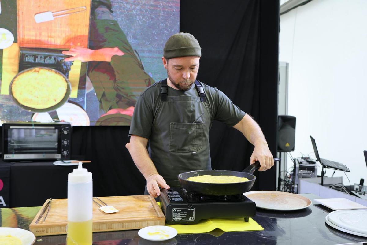 Concurso de tortilla de patata roja ibicenca en Horeca.
