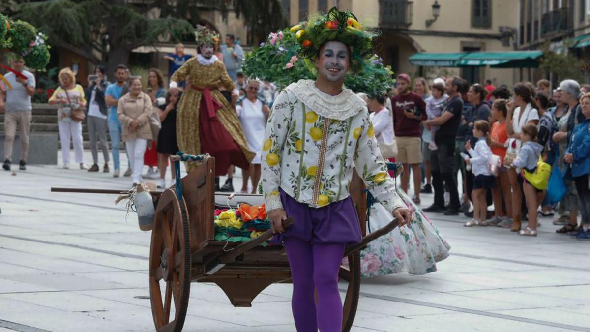 La representación de «Maritornes y Aldonza» en el claustro de San Nicolás.. |  | MARA VILLAMUZA