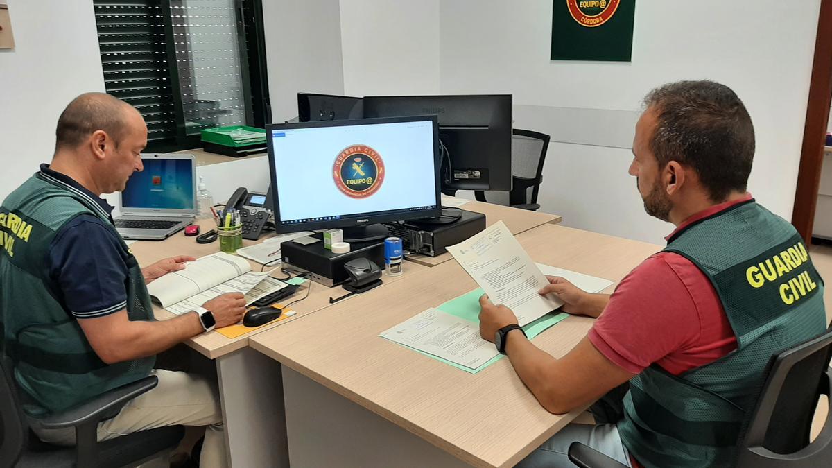 Agentes del Equipo @ de la Guardia Civil de Córdoba