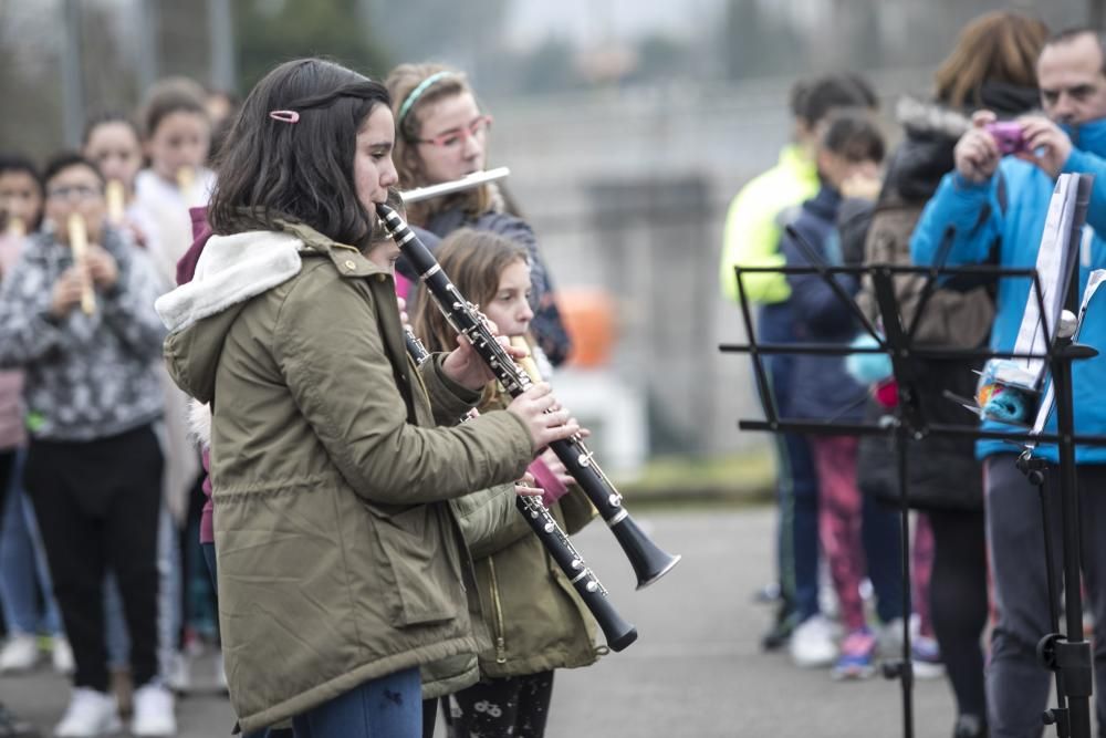 Día de la paz en el colegio de Veneranda Manzano, en Oviedo