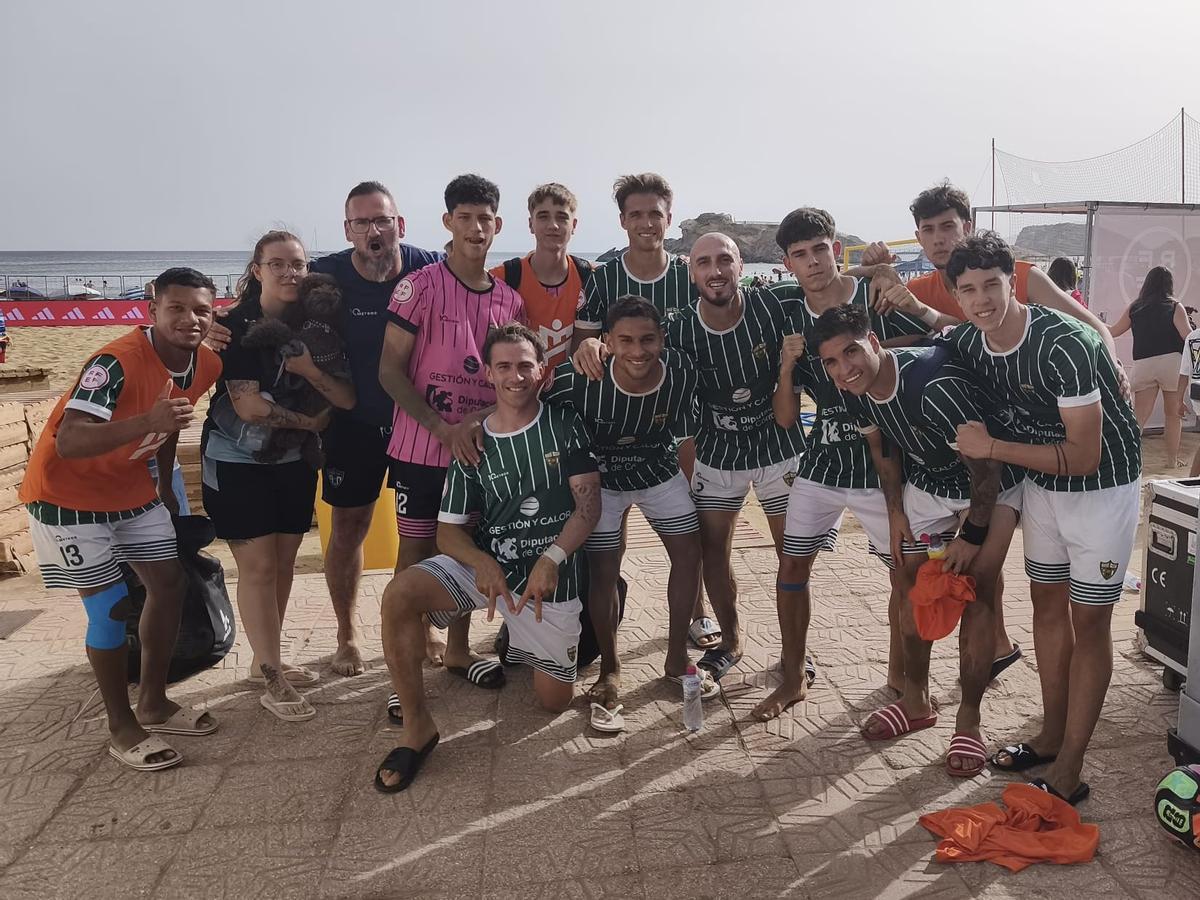 Componentes del Gestión y Calor de fútbol playa masculino.