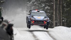 Neuville ha volado literalmente en Suecia