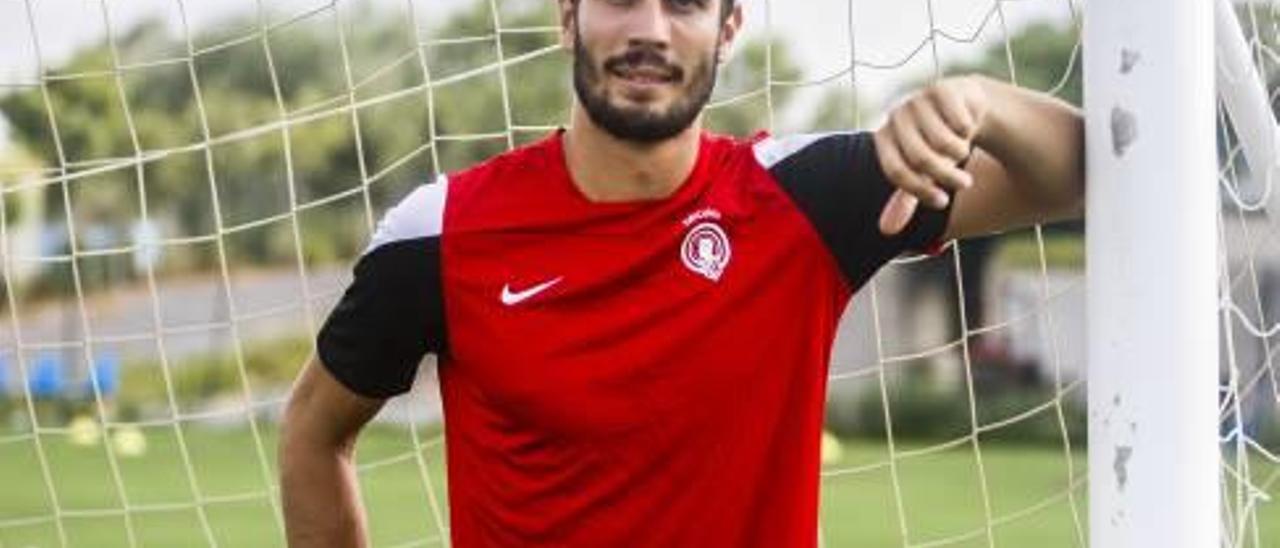 El benidormí Mariano Sanz, antes de un entrenamiento en Fontcalent.