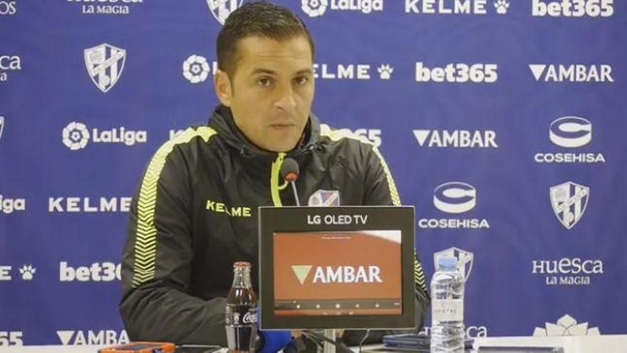 Francisco: &quot;Vamos a ir a por la victoria por los jugadores y por la afición&quot;