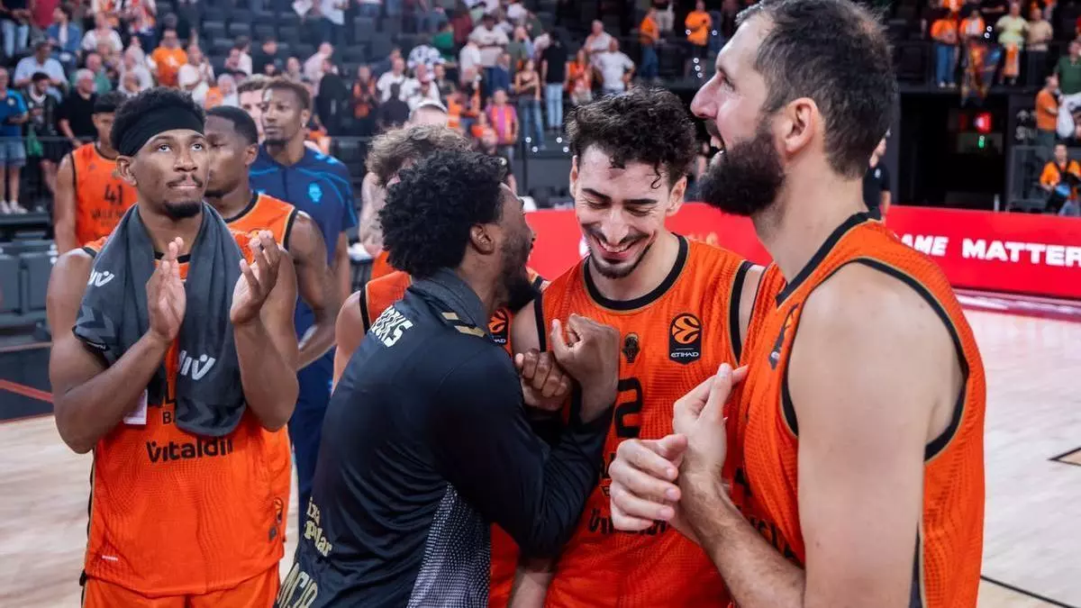 El Unicaja quiere fichar a Yankuba Sima del Valencia Basket