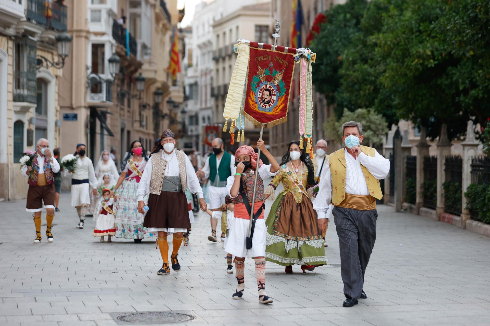 Búscate en el segundo día de Ofrenda por la calle de Caballeros (entre las 20.00 y las 21.00 horas)