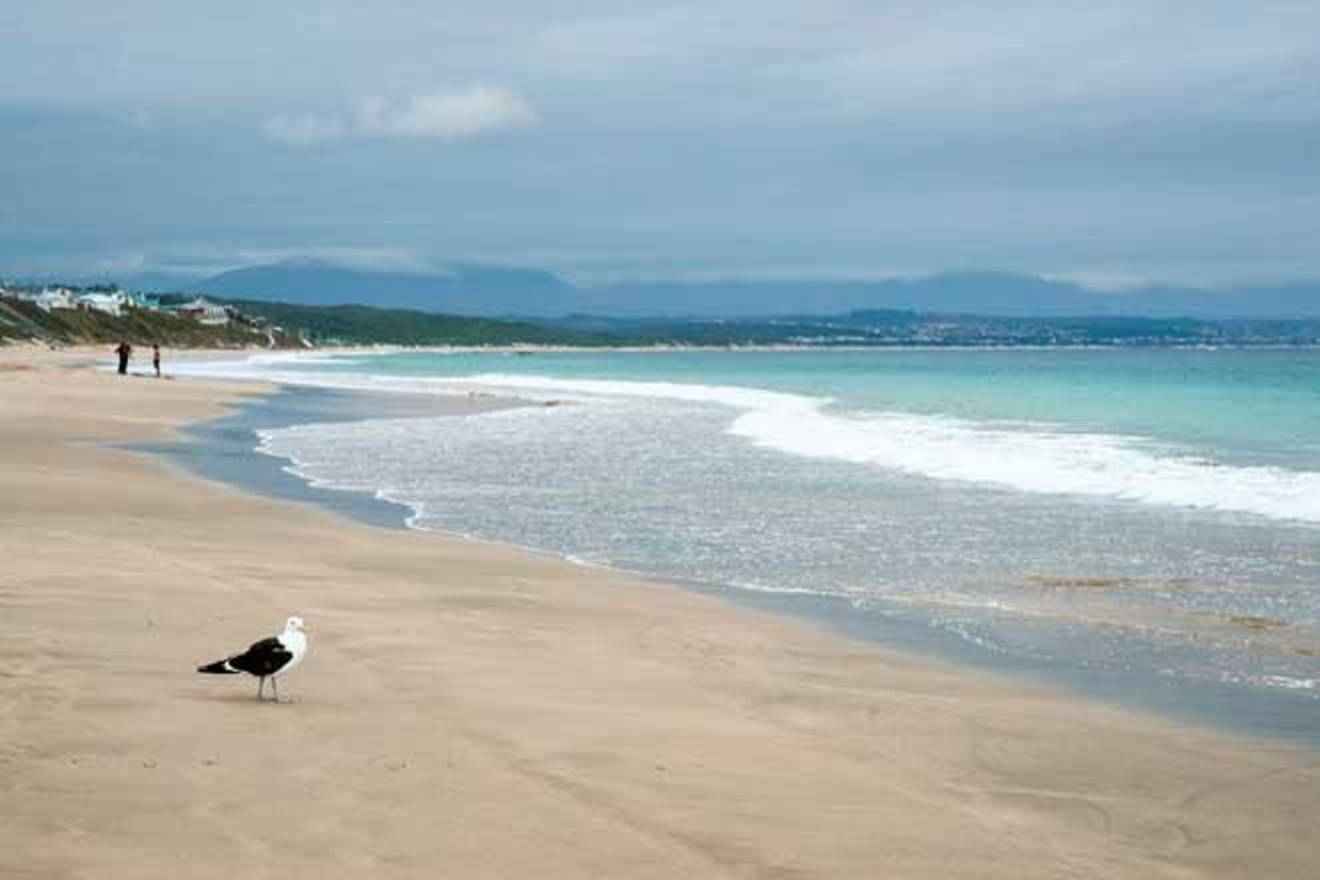 Playa de la zona de Mossel Bay, en Sudáfrica.