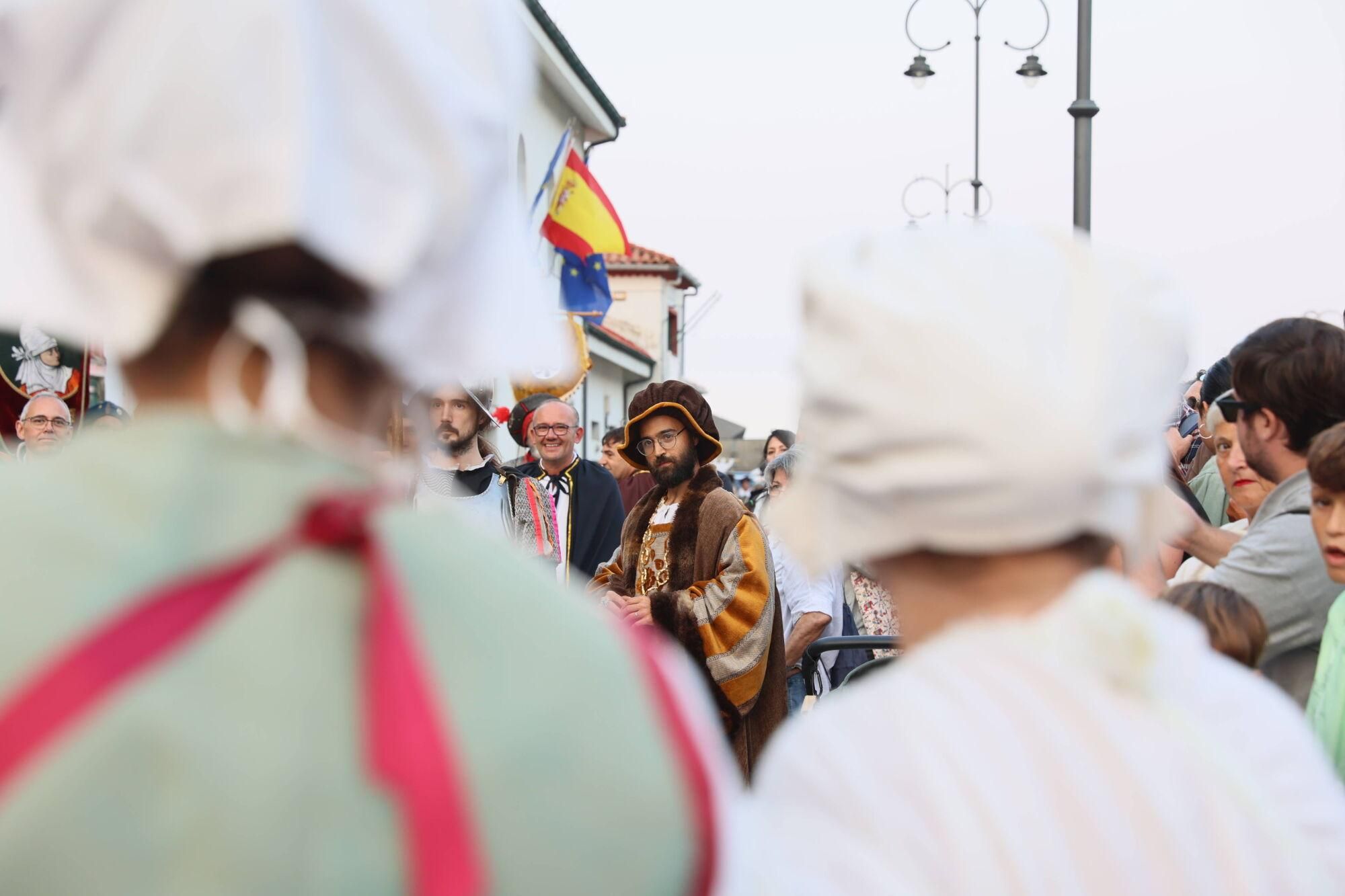 Carlos V siempre desembarca en Tazones