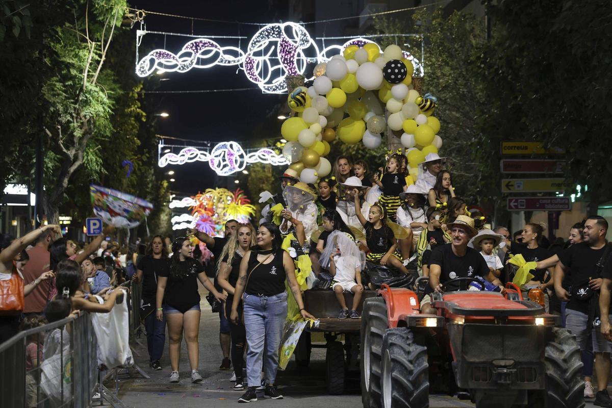 Por cien años más de carrozas en Sant Joan