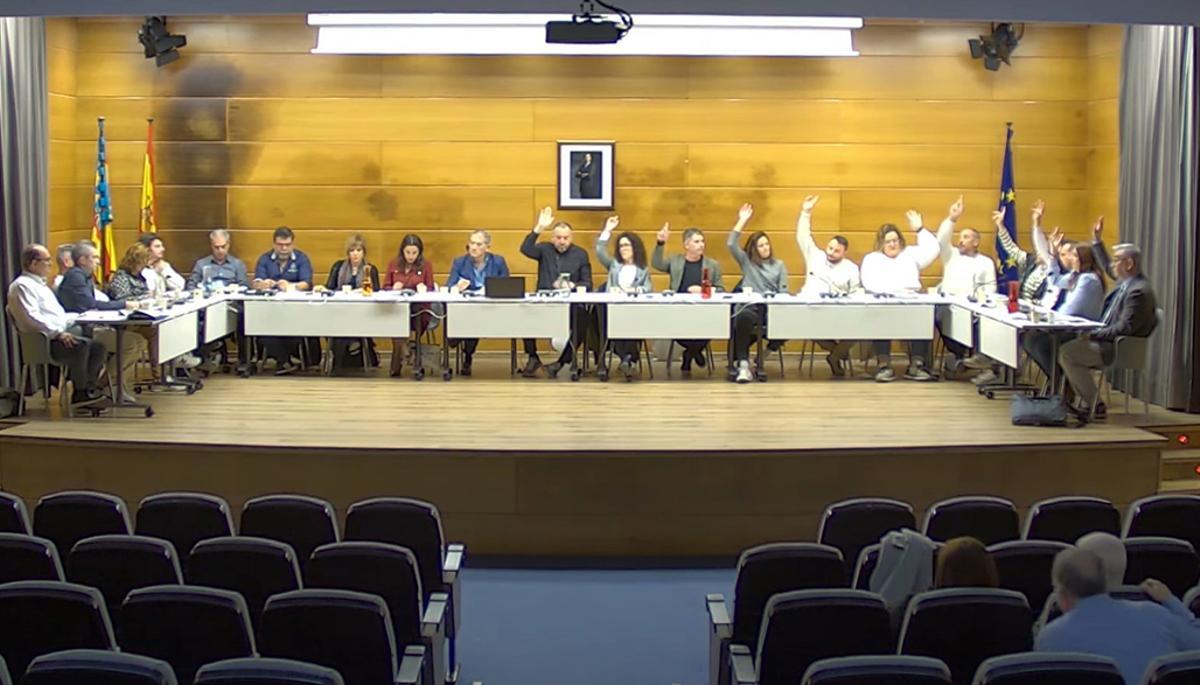 El momento de la votación en el pleno de Altea de este martes.