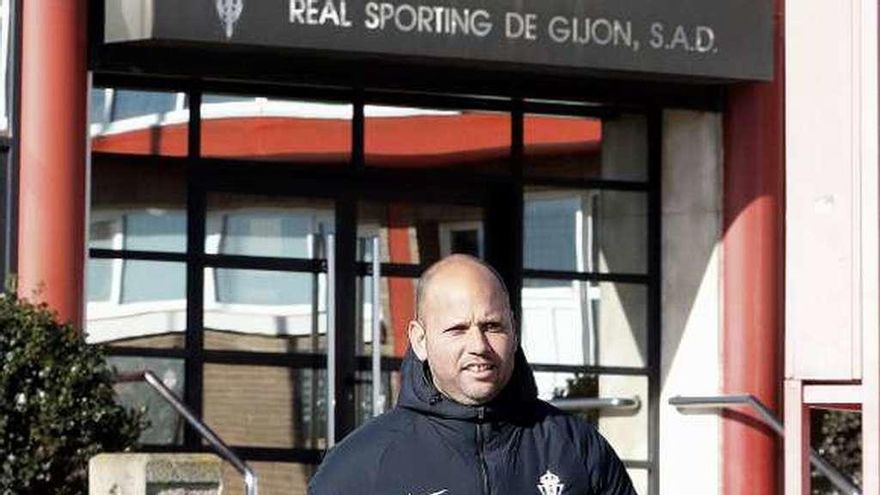 José Alberto, ayer, instantes antes de empezar el entrenamiento.