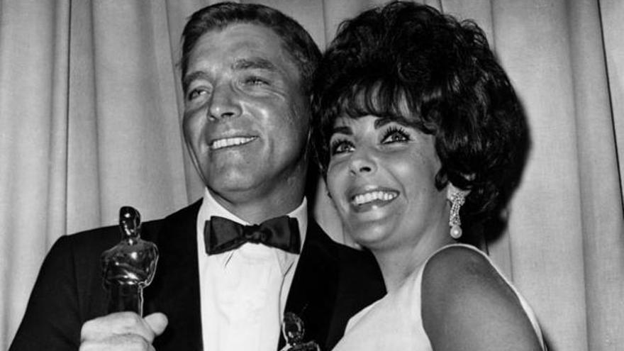 Burt Lancaster con Elizabeth Taylor