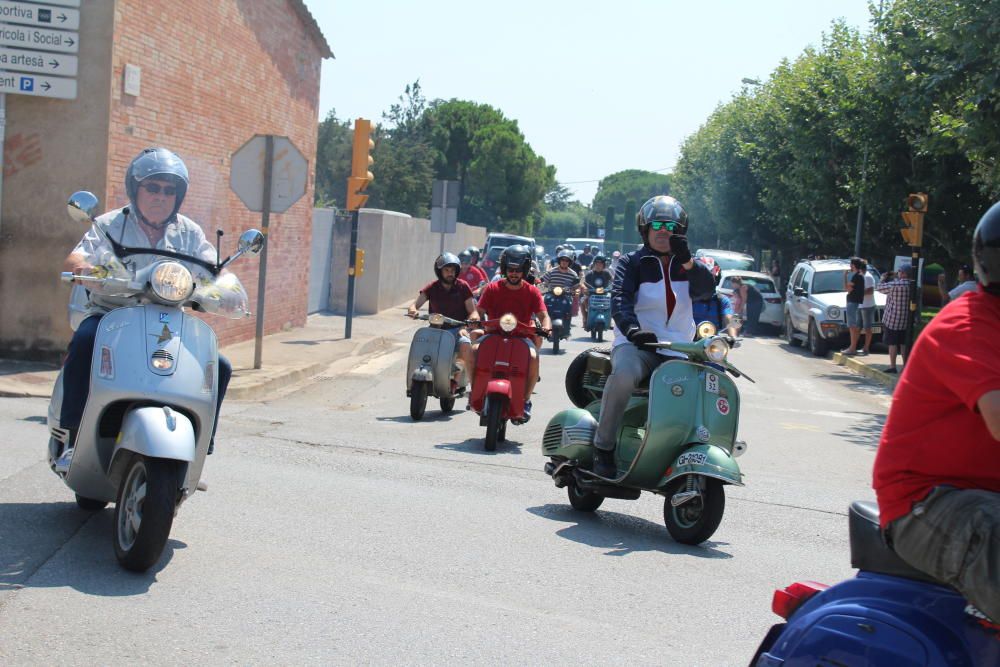 Fortià acull la 15a Trobada de Vespa i clàssiques