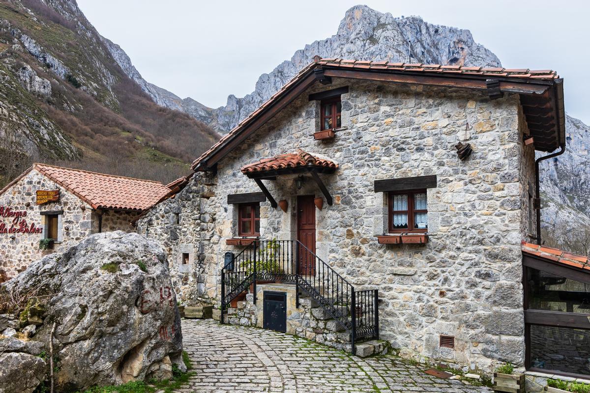Una pequeña aldea situada en el corazón de los Picos de Europa,