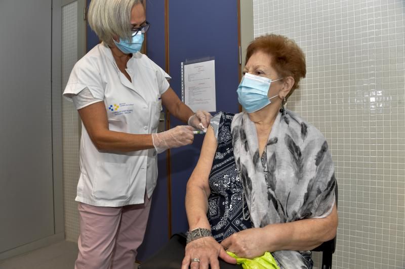 Inicio de la campaña de vacunación contra la gripe en Canarias