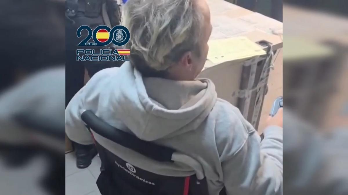 Detenido en Madrid «el hombre de los mil nombres»: se borró las huellas dactilares para usurpar identidades Detenido en Madrid «el hombre de los mil nombres»: se borró las huellas dactilares para usurpar identidades