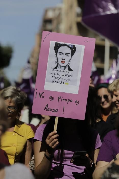 Manifestación en Elche por el 8-M