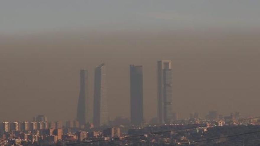 Imagen de Madrid, con la &#039;boina&#039; de polución sobre la ciudad.