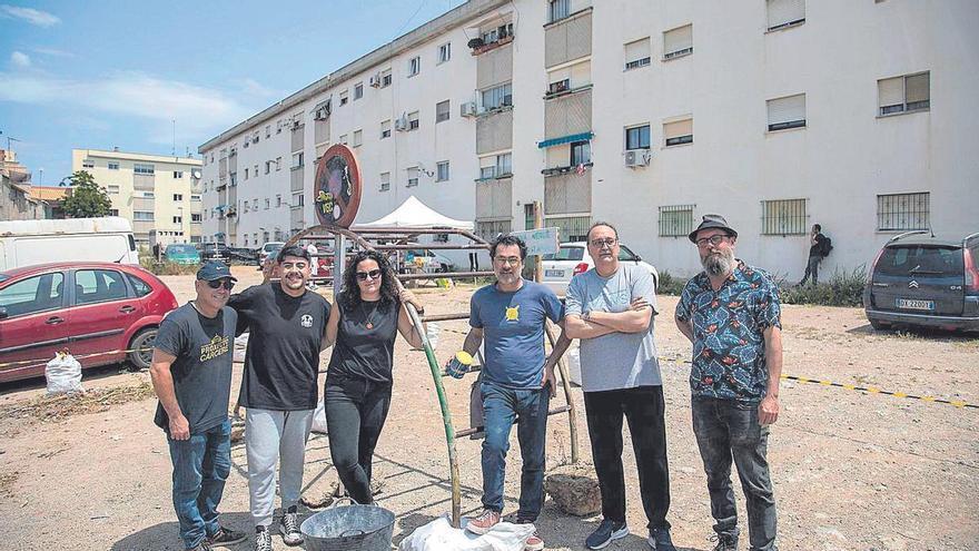 El vecindario de Palma actúa: Manos a la obra para dignificar las 64 casas de La Soledat