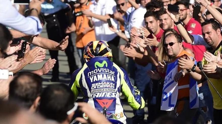 Rossi: &quot;Ha sido un final de Mundial sucísimo&quot;