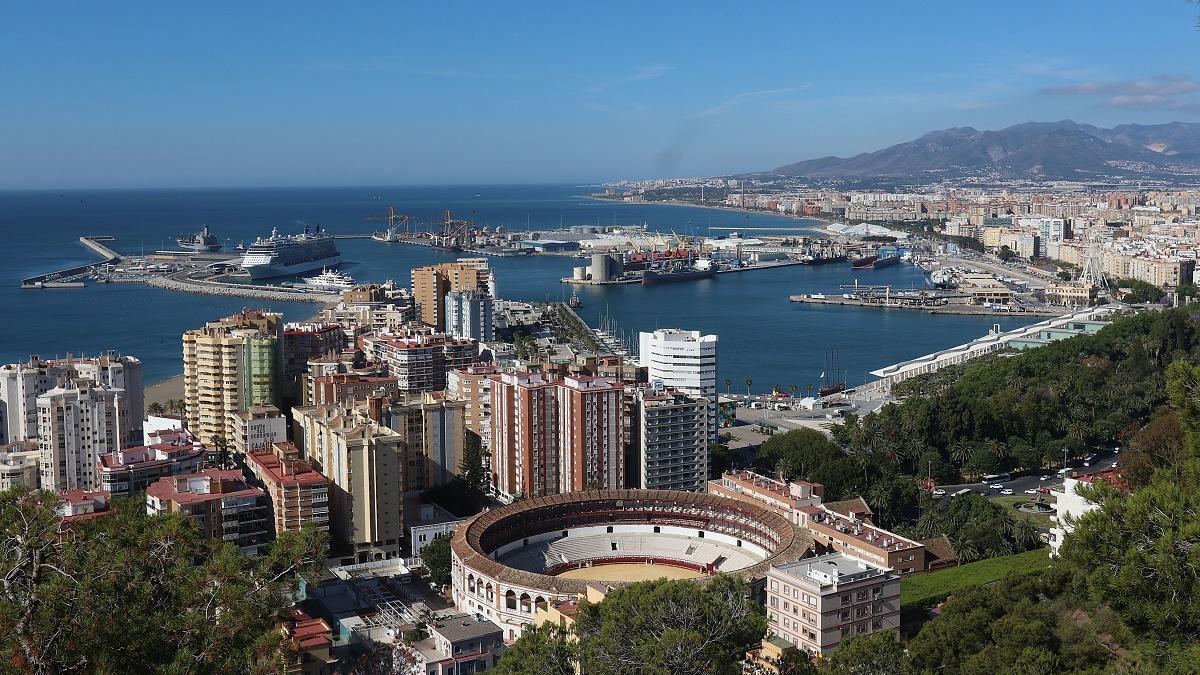 Imagen panorámica del Puerto de Málaga hasta el muelle de San Andrés.