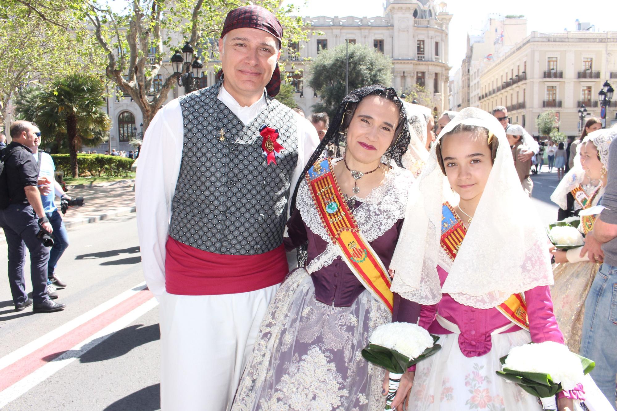 El desfile de falleras mayores en la Ofrenda a San Vicente Ferrer