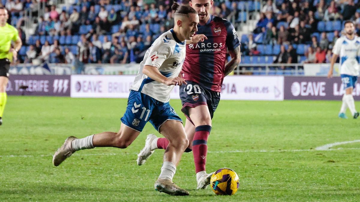 CD TENERIFE | El Tenerife pierde con el Levante y se apaga en enero
