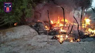 Herido con quemaduras en el incendio de una chabola en Murcia