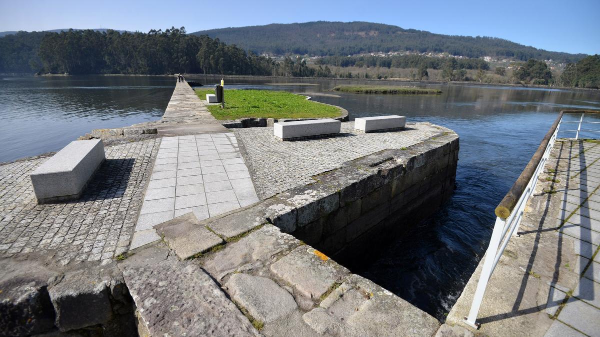 Zona en la que se ubica el que fue uno de los primeros molinos de mareas de Galicia.