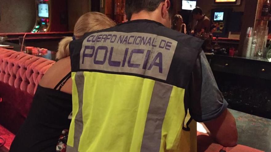 Rescatada una joven explotada en clubes de alterne de Alicante