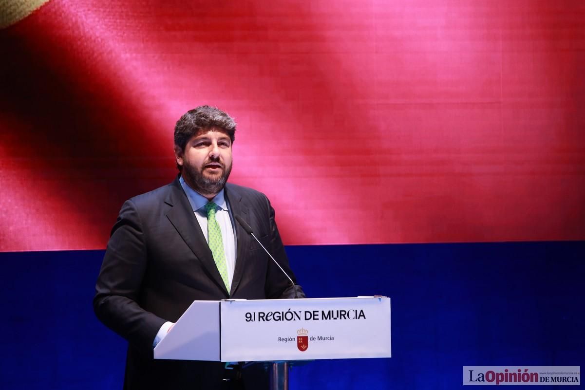 Así ha sido el acto institucional del Día de la Región de Murcia en el Teatro Romea