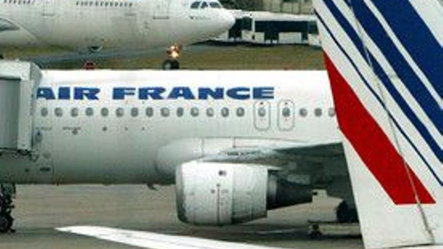 Air France anula una decena de vuelos por la huelga de tres sindicatos de pilotos