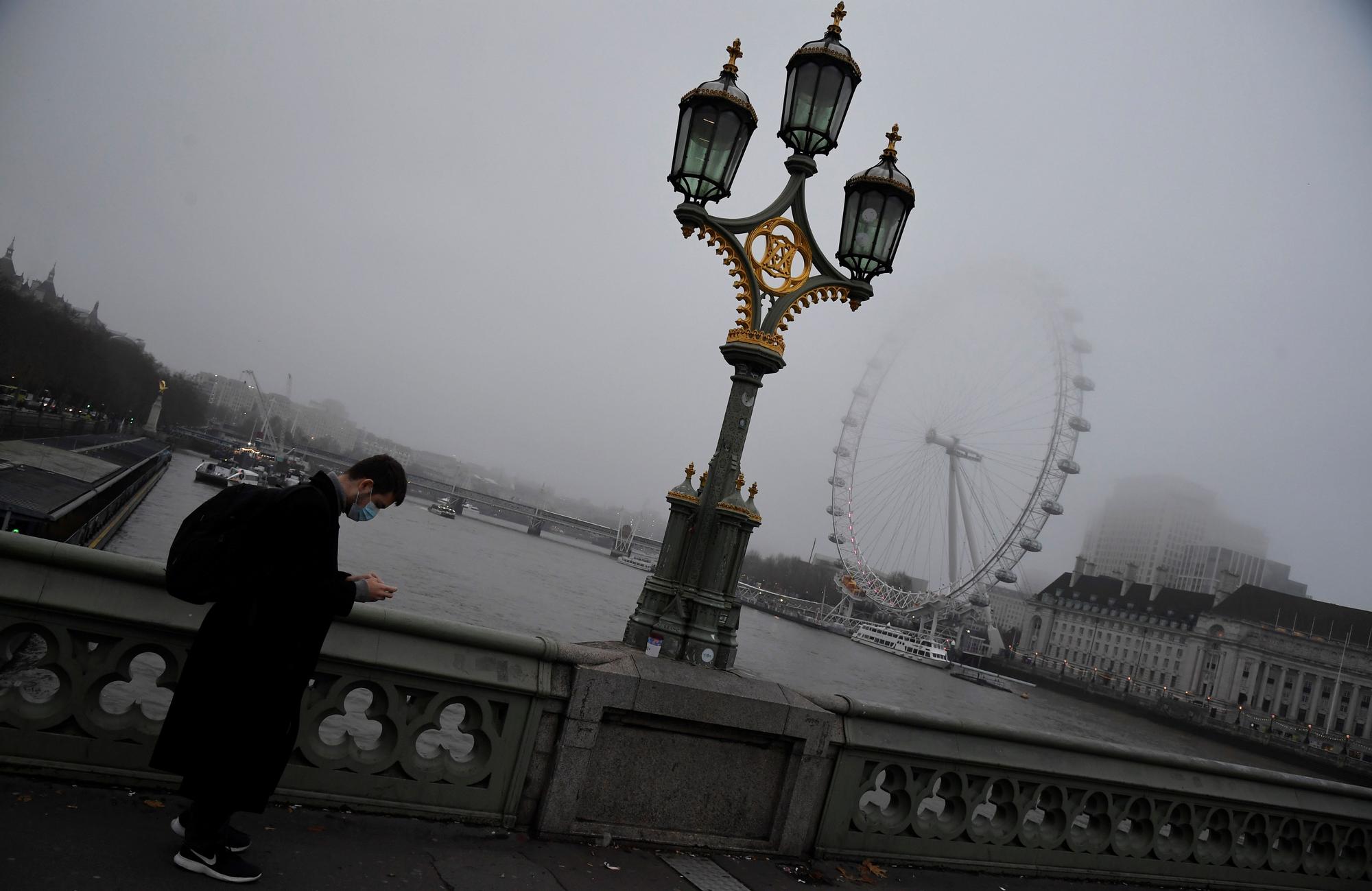 Imagen de Londres un día niebla, en 2020