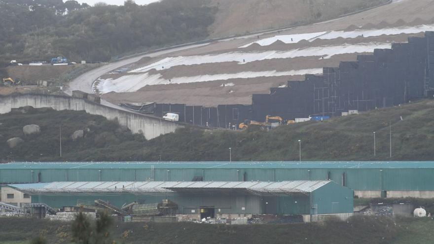 Parte de las instalaciones de la planta de tratamiento de residuos de Nostián. | Carlos Pardellas