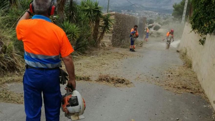 Trabajos realizados por operarios en Benissa