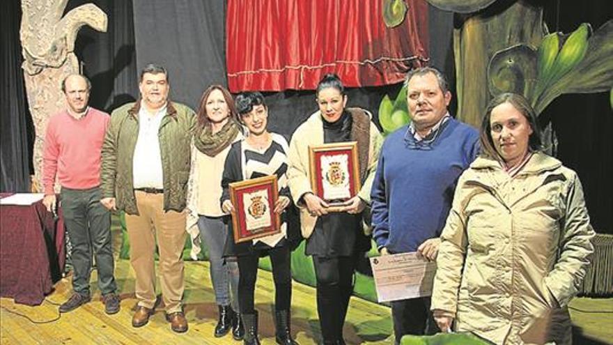 El ayuntamiento entrega los premios navideños