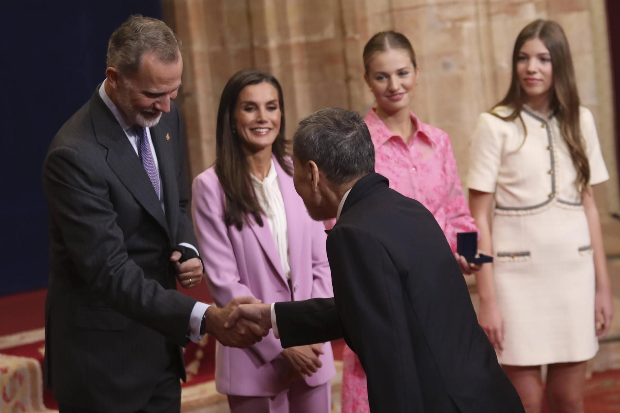 EN IMÁGENES: Personalidades, políticos y premiados se dan cita en el hotel de la Reconquista antes de la ceremonia de entrega de los Premios "Princesa"