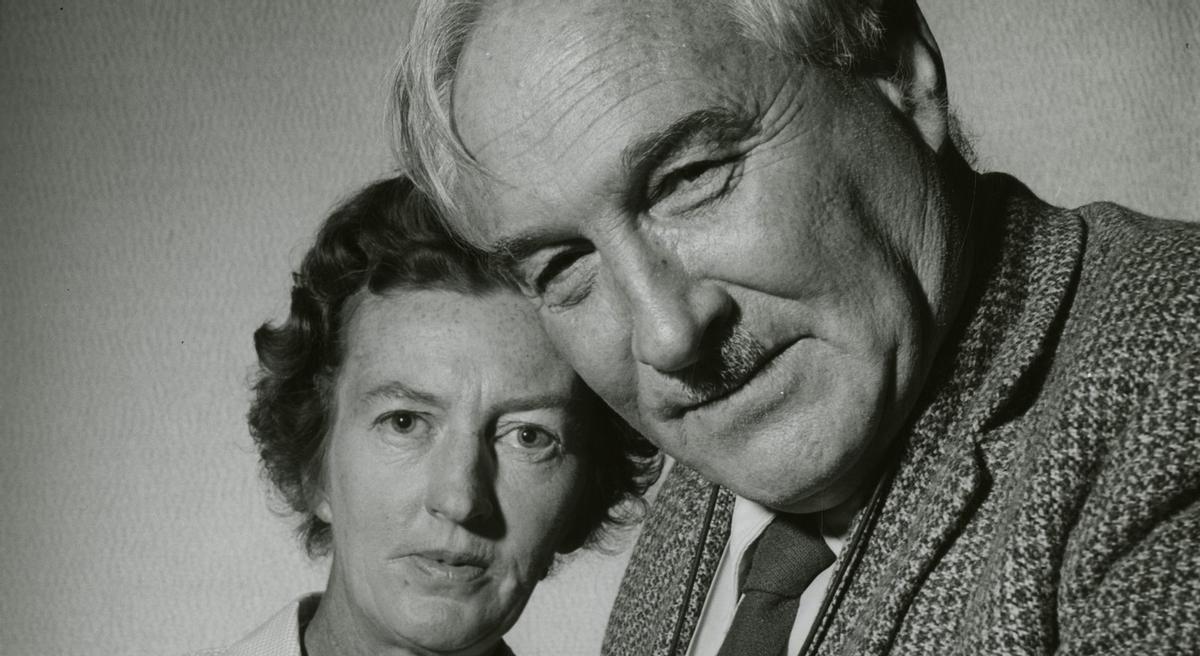 Los arqueólogos británicos Mary y Louis Leakey.