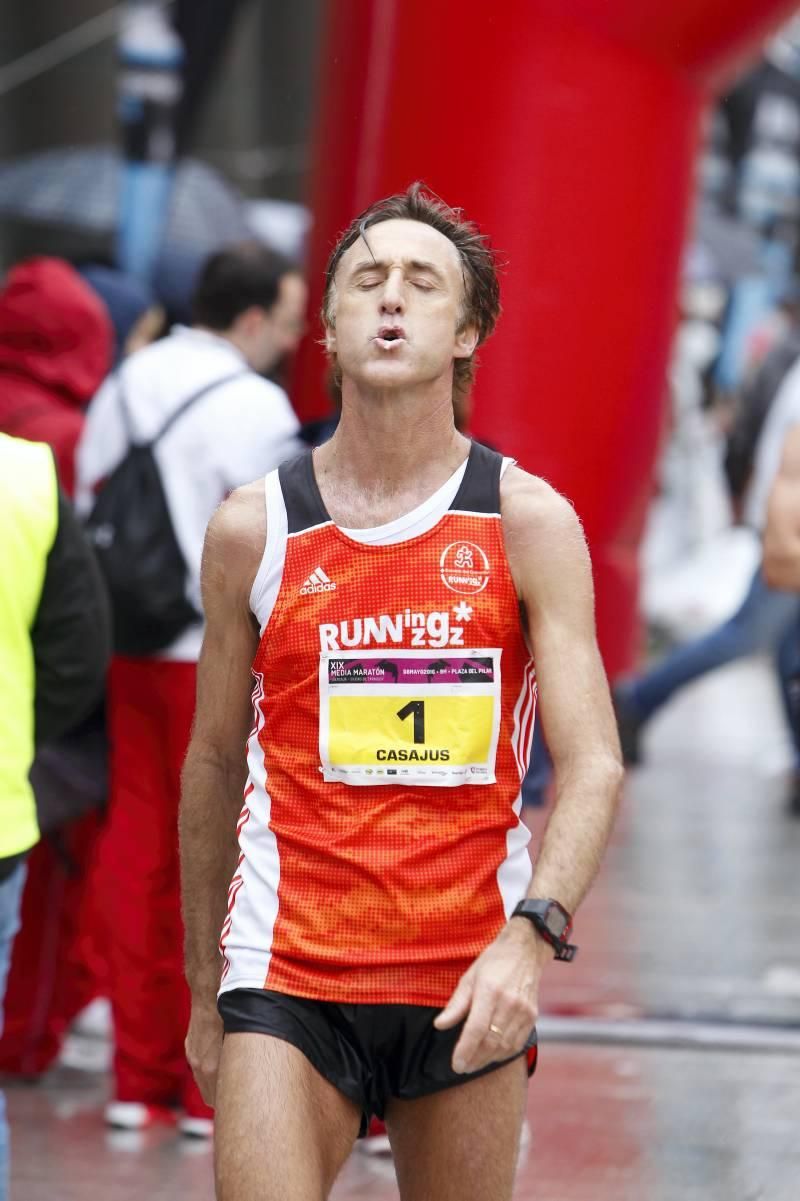 Las imágenes del XIX Medio Maratón de Zaragoza