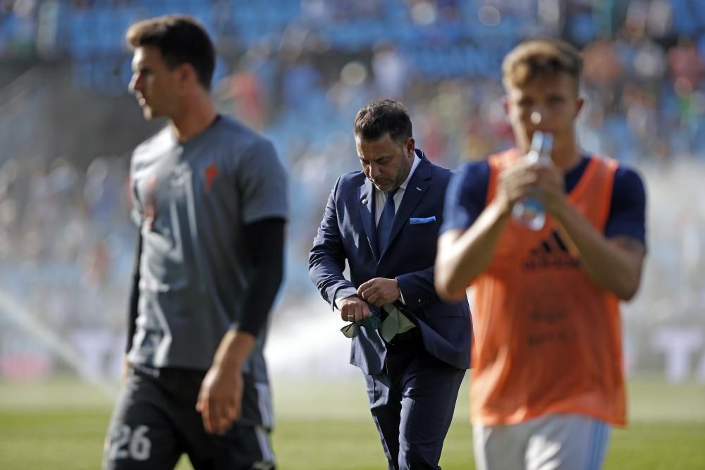 El entrenador argentino se presentó en Balaídos de punto en blanco a pesar de las altas temperaturas de Vigo.