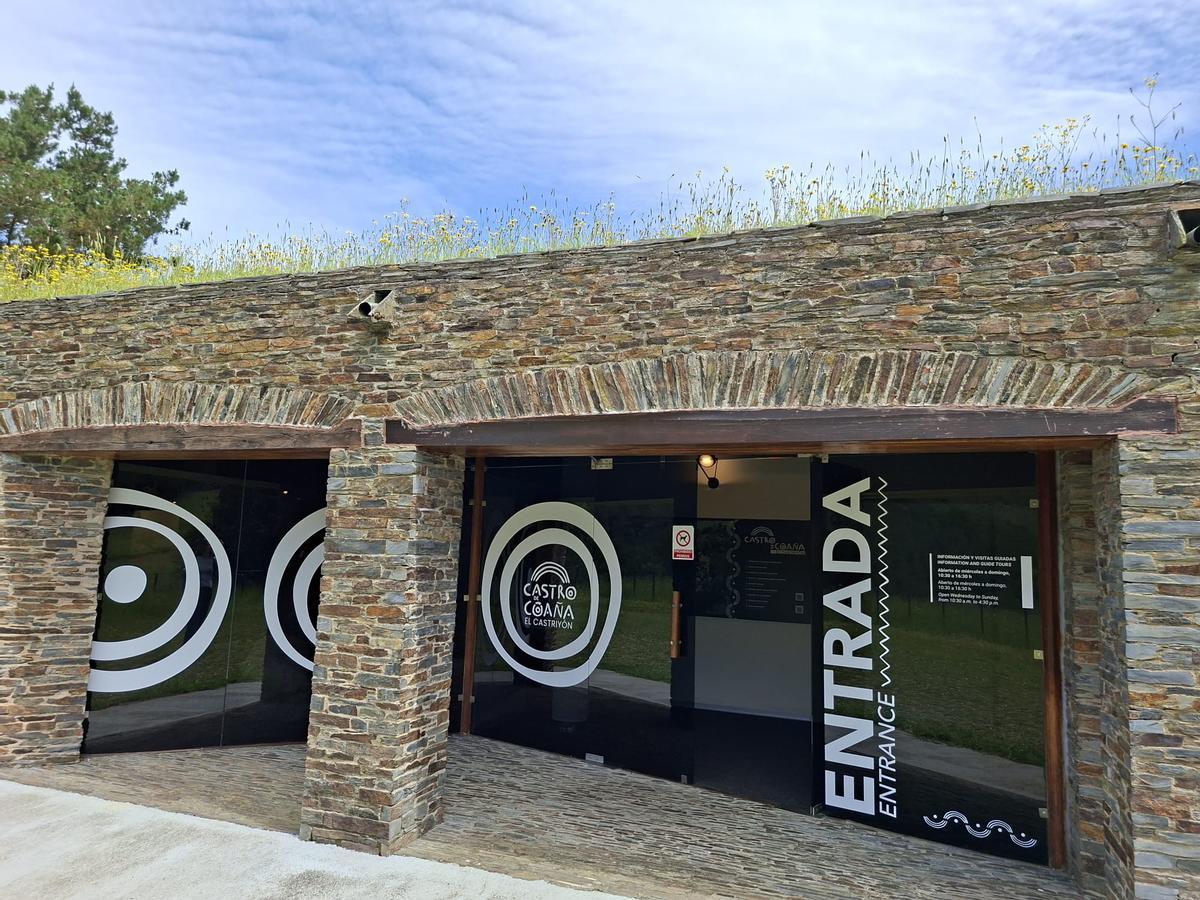 En imágenes: El aula didáctica del castro de Coaña se renueva con contenidos más actuales y piezas inéditas En imágenes: El aula didáctica del castro de Coaña se renueva con contenidos más actuales y piezas inéditas
