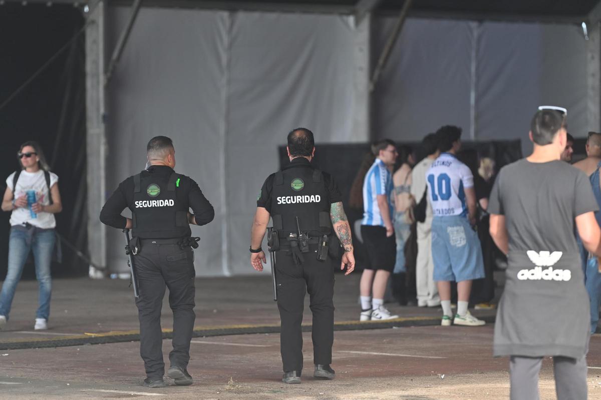 Vigilantes de seguridad en esta edición de Extremúsika.