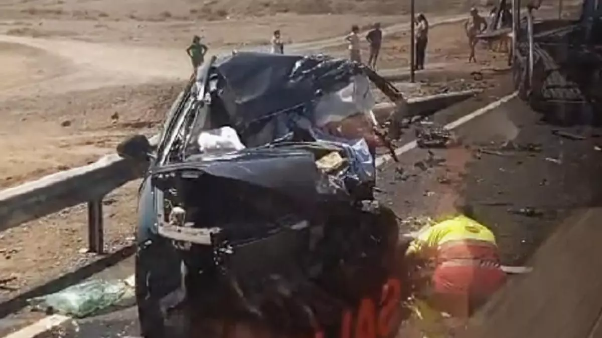 Lunes negro en Canarias: muere en un accidente frontal con una grúa