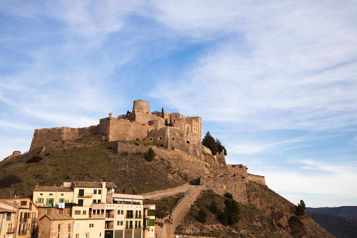 Está en lo alto del valle del río Cardener