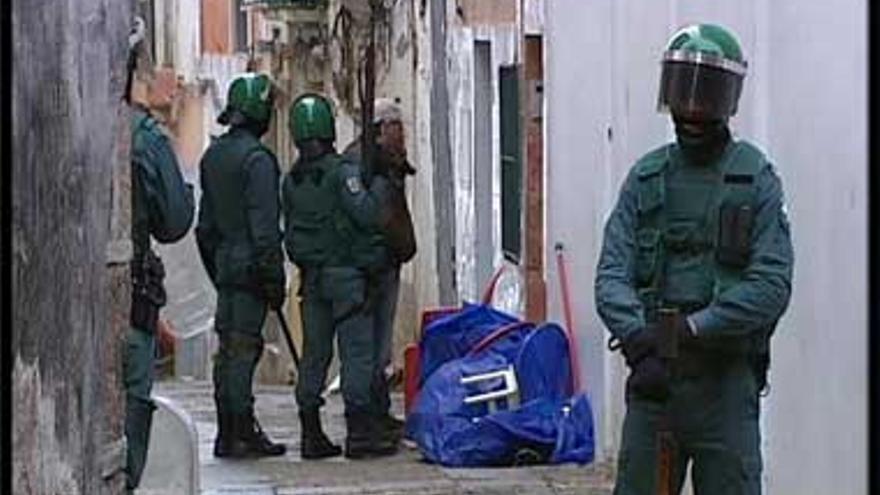 Tres detenidos por la Guardia Civil en una operación antidroga en Badajoz