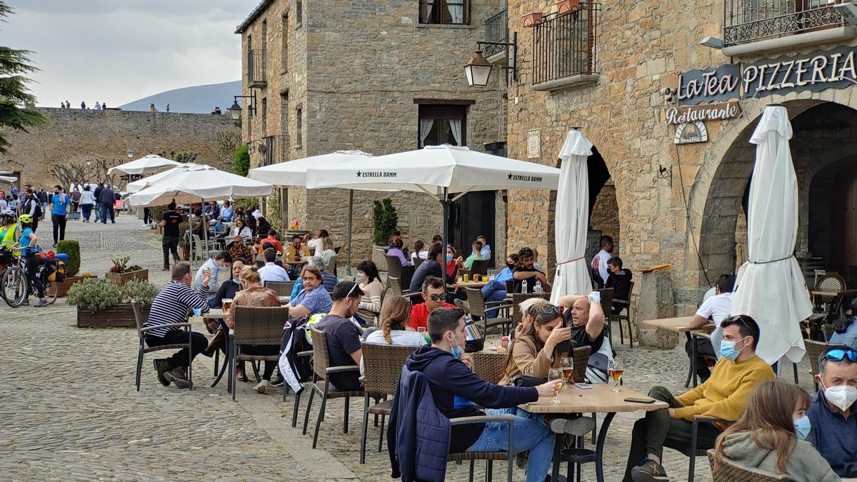 Veladores en Aínsa, una localidad de gran ocupación tradicionalmente.